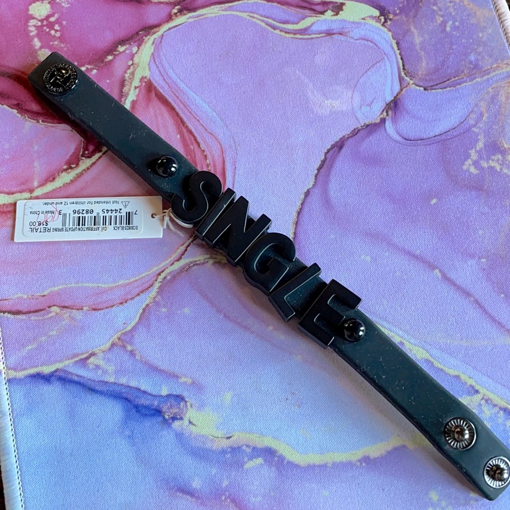 BCBG Generation SINGLE Bracelet